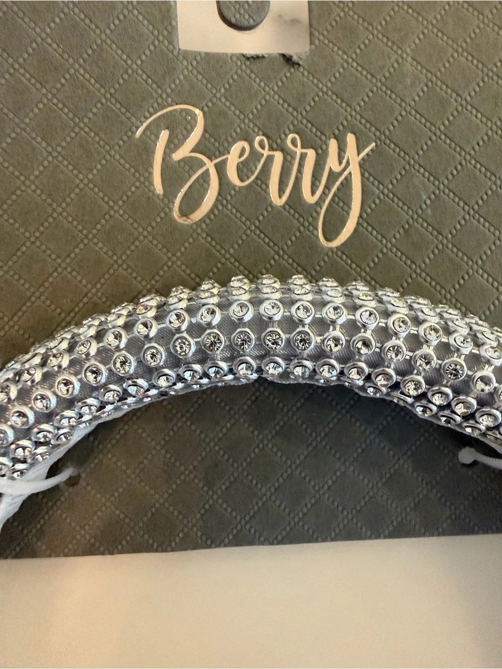 Berry outfit silver new