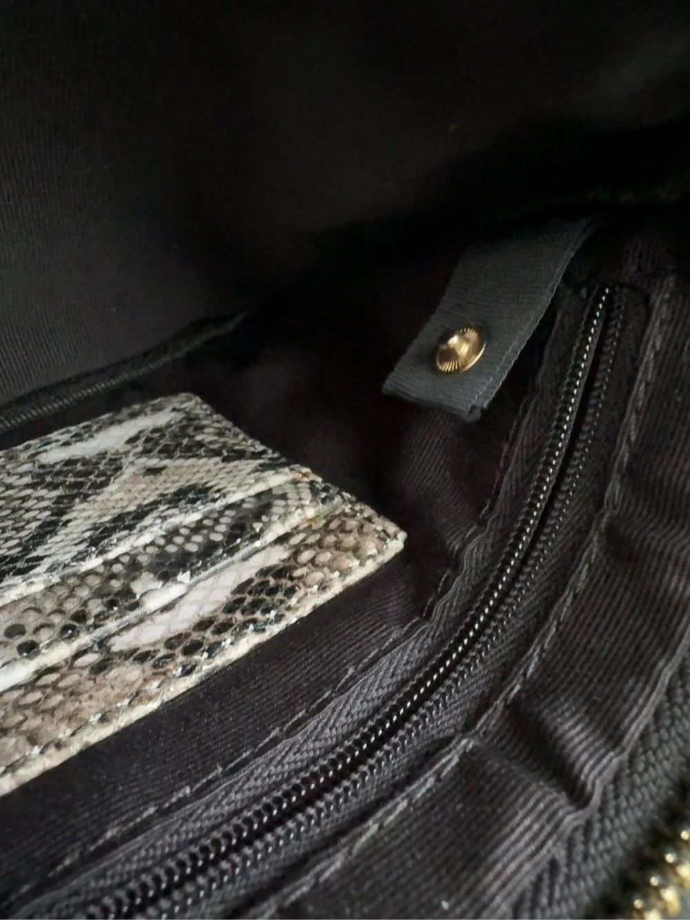 Butler zip wristlet