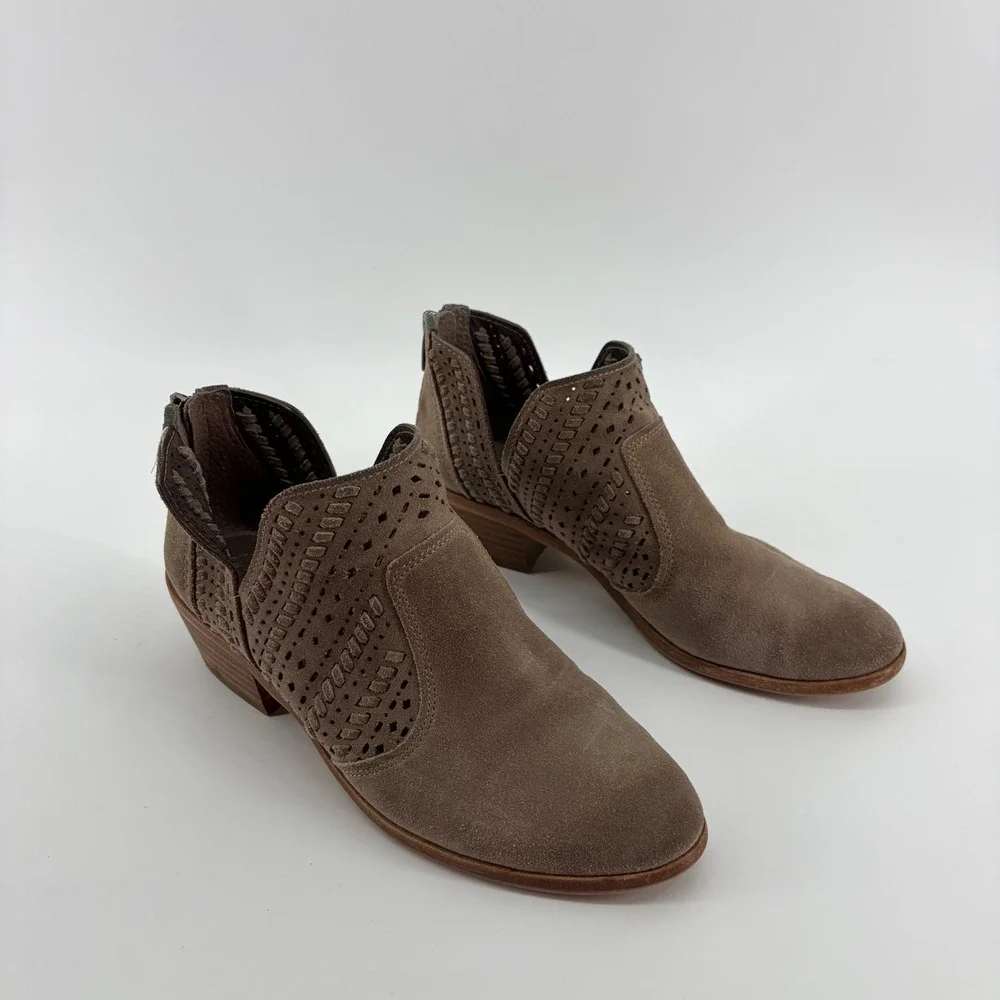 Vince Camuto Womens 8.5 Brown‎ Suede Ankle Booties Perforated Cutout Gigietta