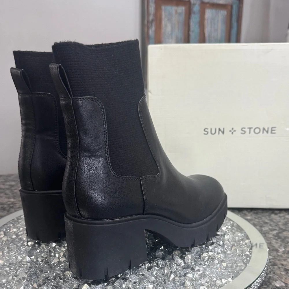 Sun + Stone Verityy Black lug sole Ankle Boots NEW 9