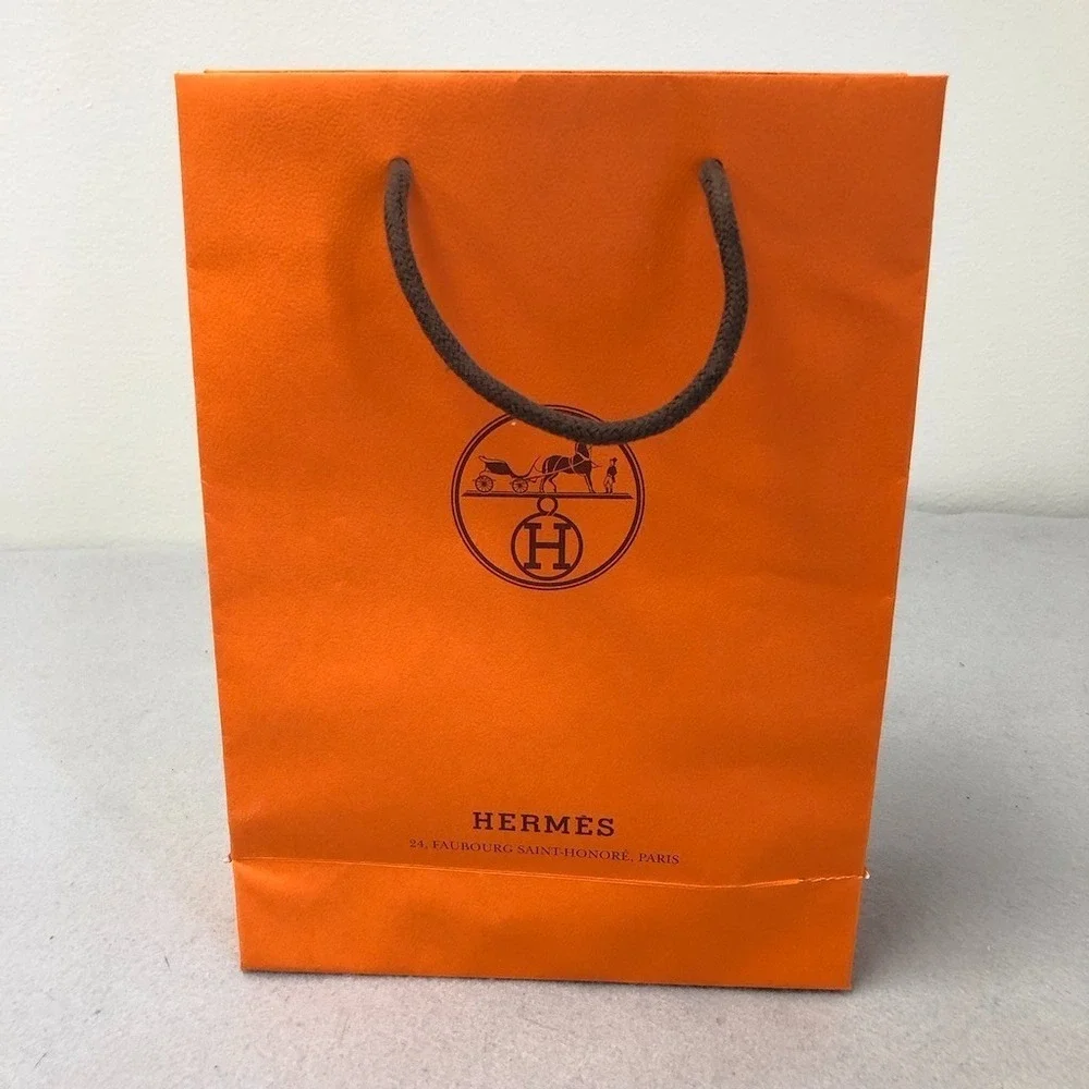 HERMÈS step up