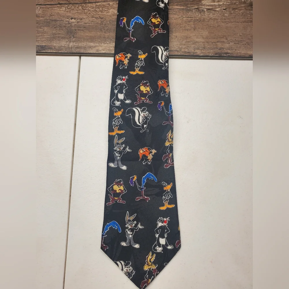 Looney Tunes Mania Tie Necktie Black - FULL CAST OF‎ CHARACTERS Vintage 1994
