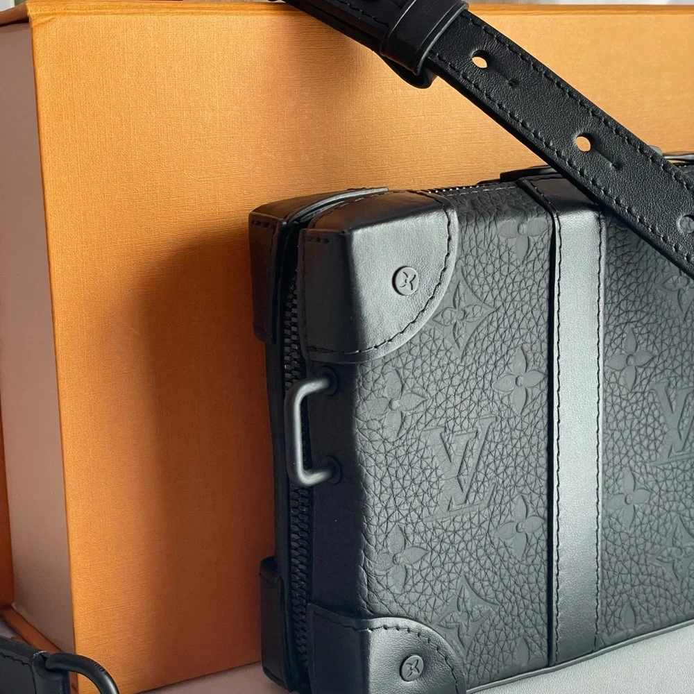 Louis Vuitton smell compact