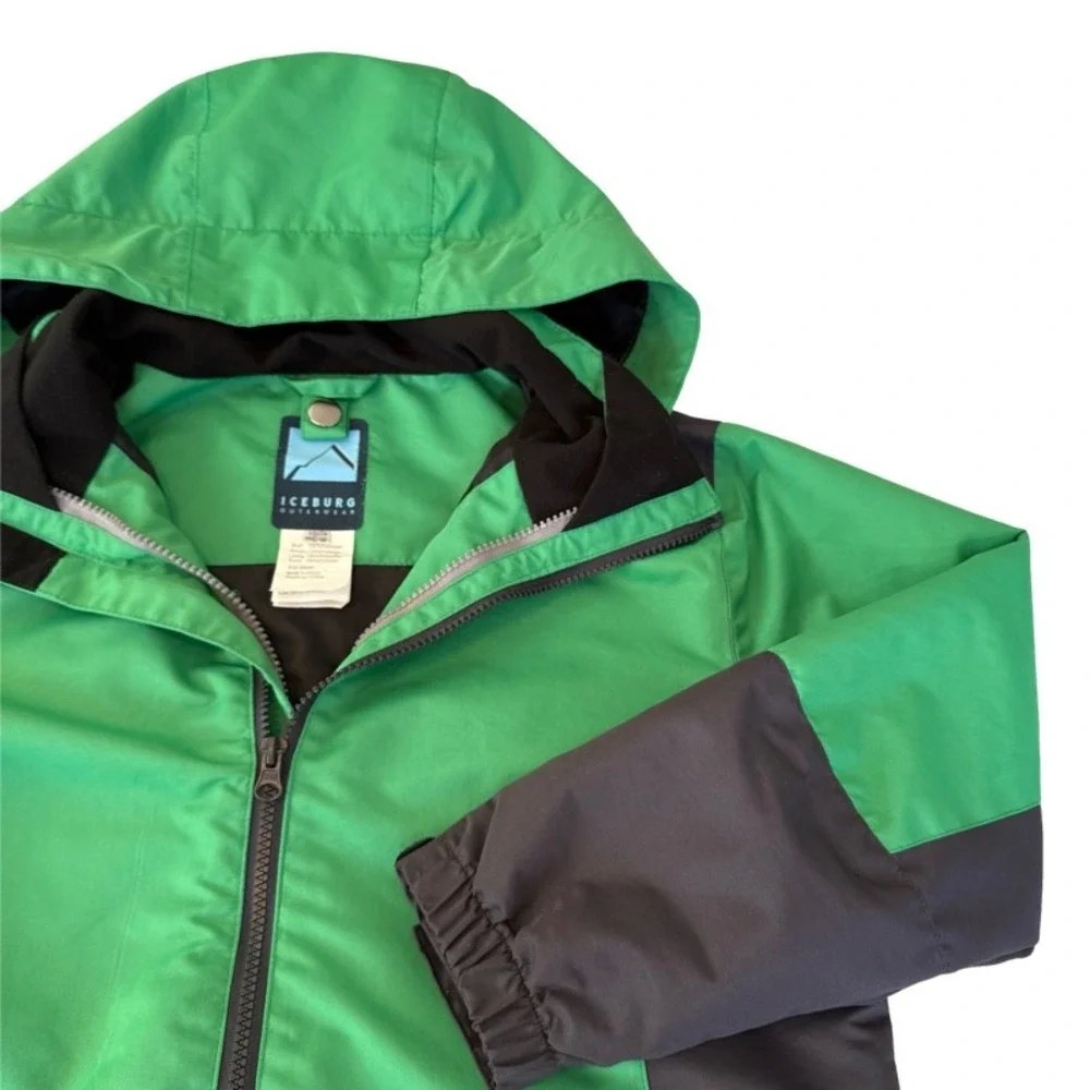 ICEBURG Youth‎ 12/14 Green Black Hooded Full Zip Jacket Outdoor Adventure *Holes