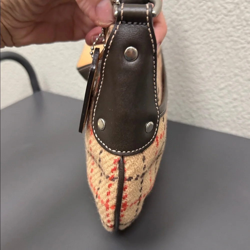 Coach chic shoulder