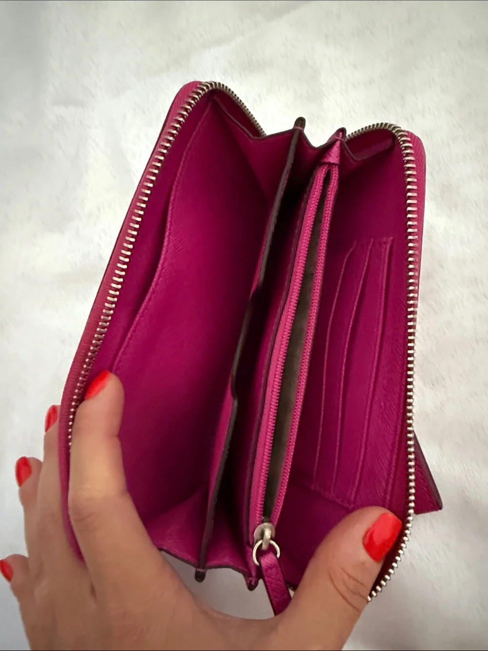 Michael Kors compact zip