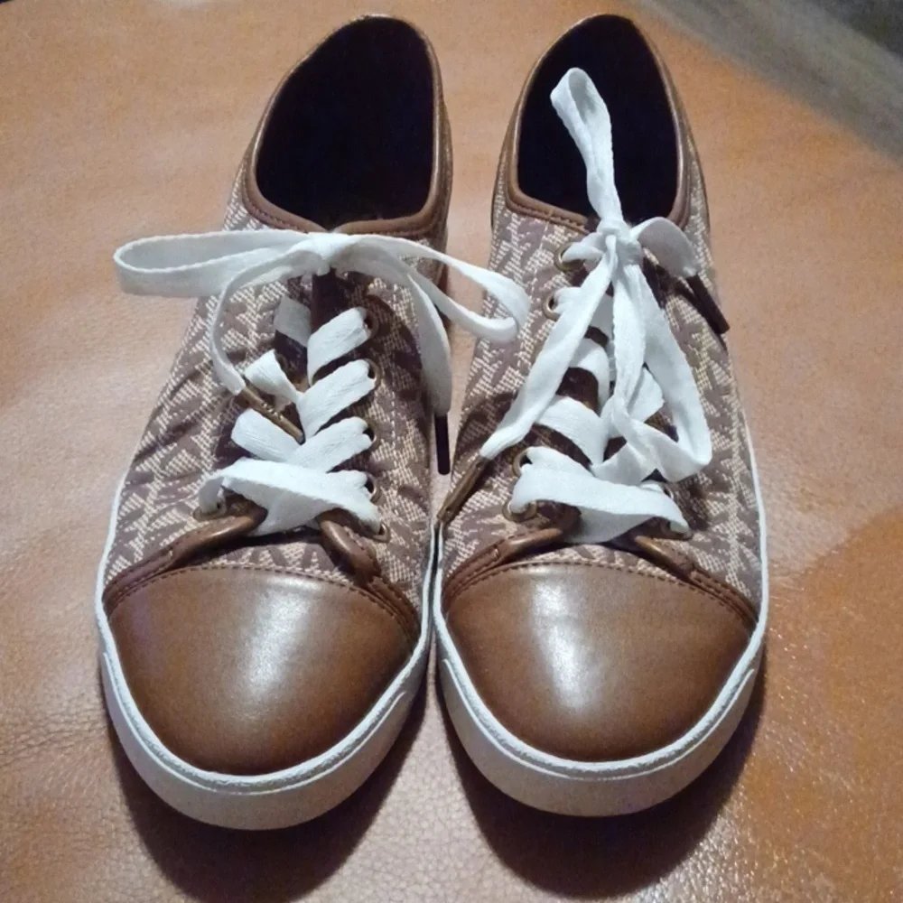 Michael Kors chic sneakers