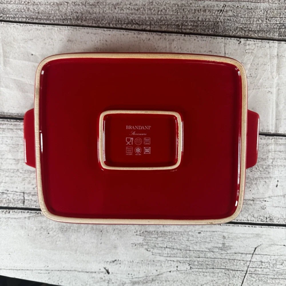 The Unbranded Brand brandani red