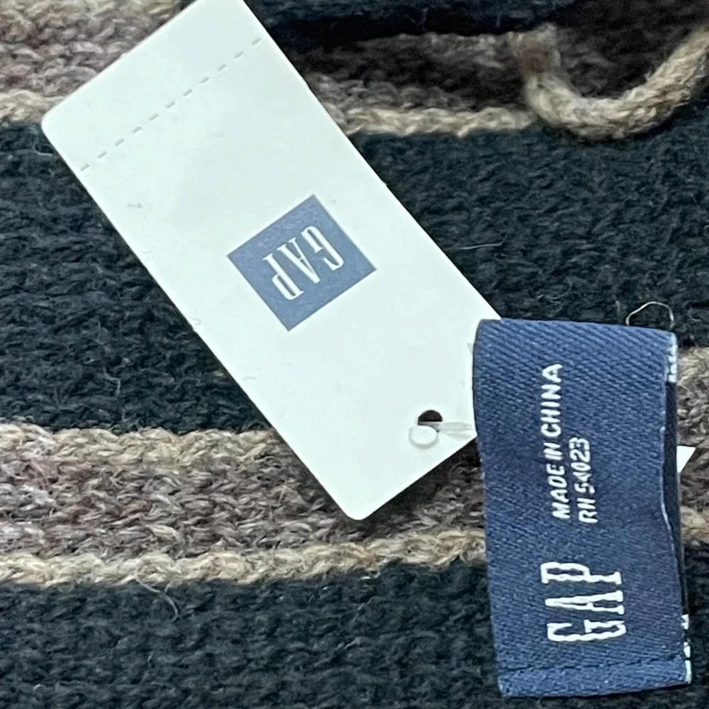 GAP scarf cozy