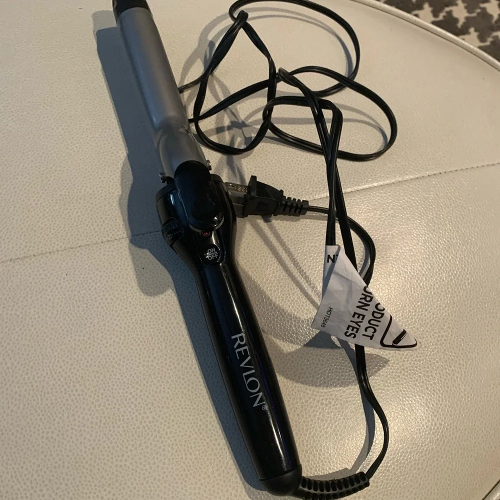 Revlon 1” Barrel Curling Iron Ceramic Coated Auto Shut Off 30 Heat Settings