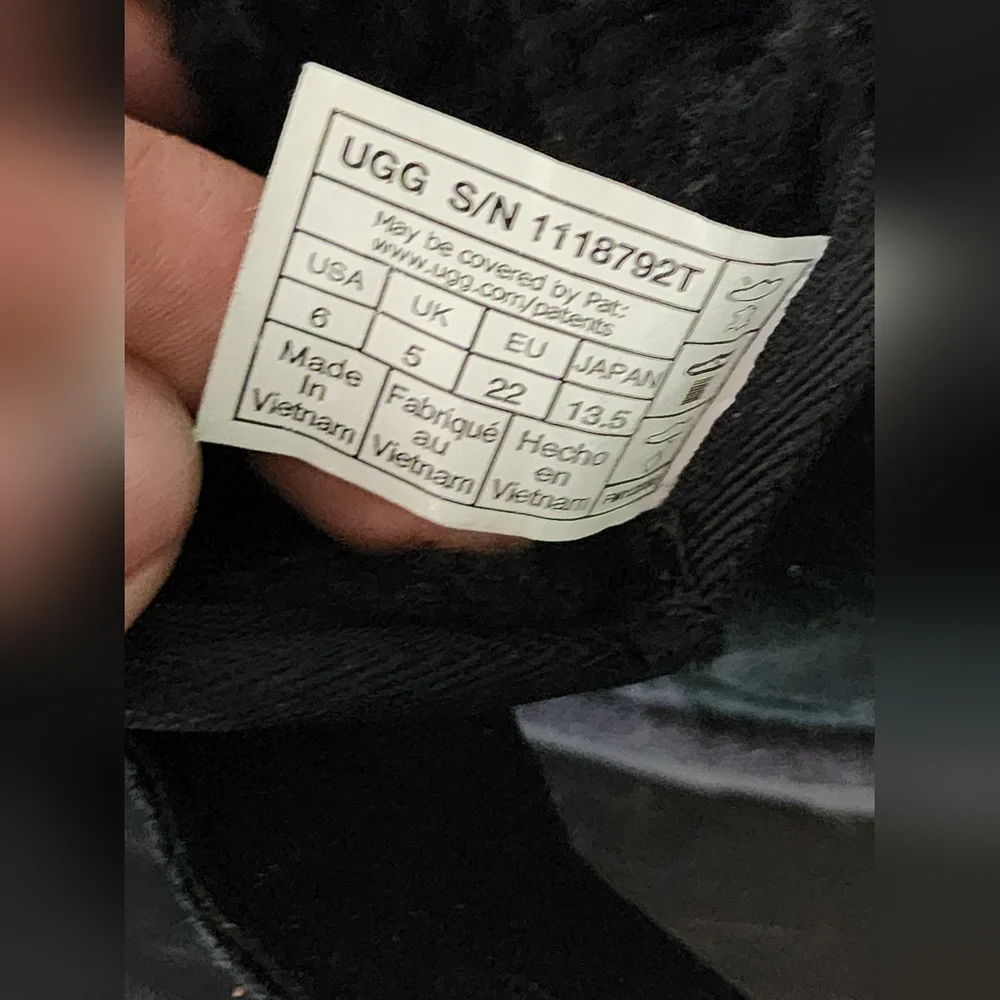 UGG used once