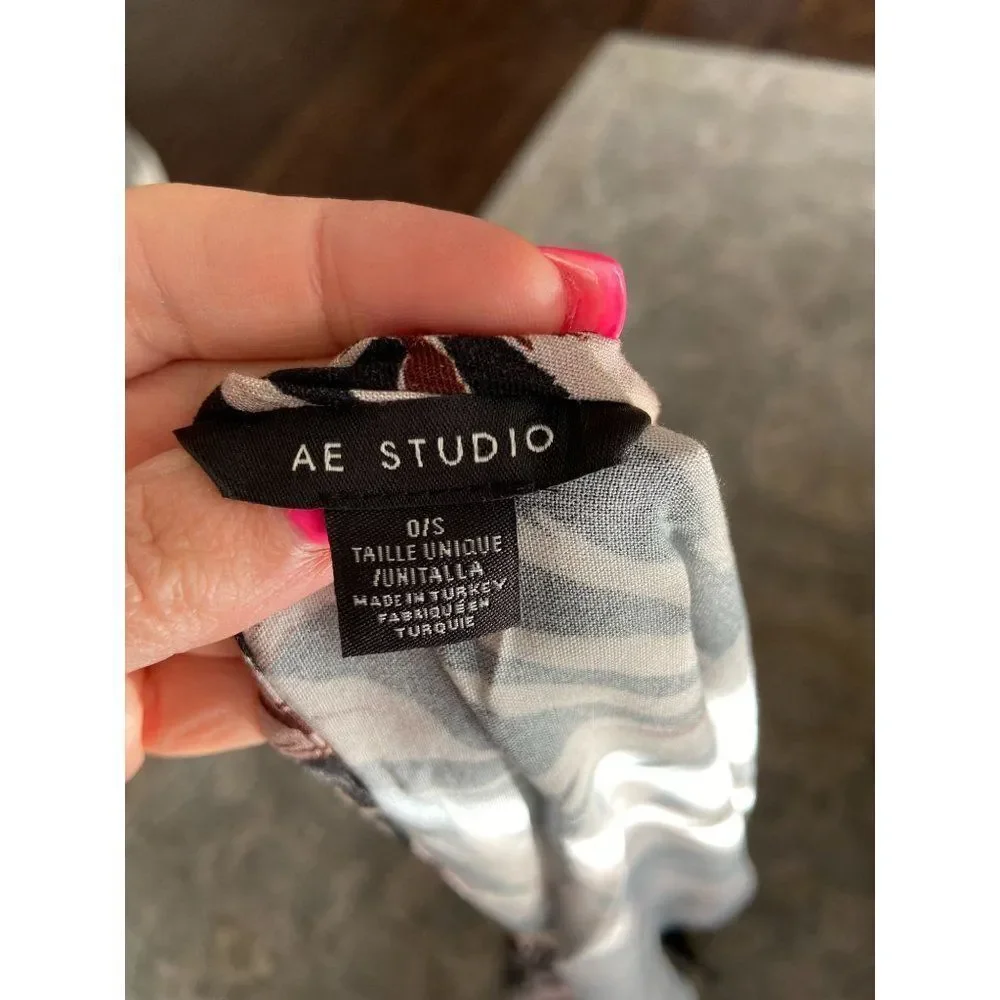American Eagle wrap/scarf