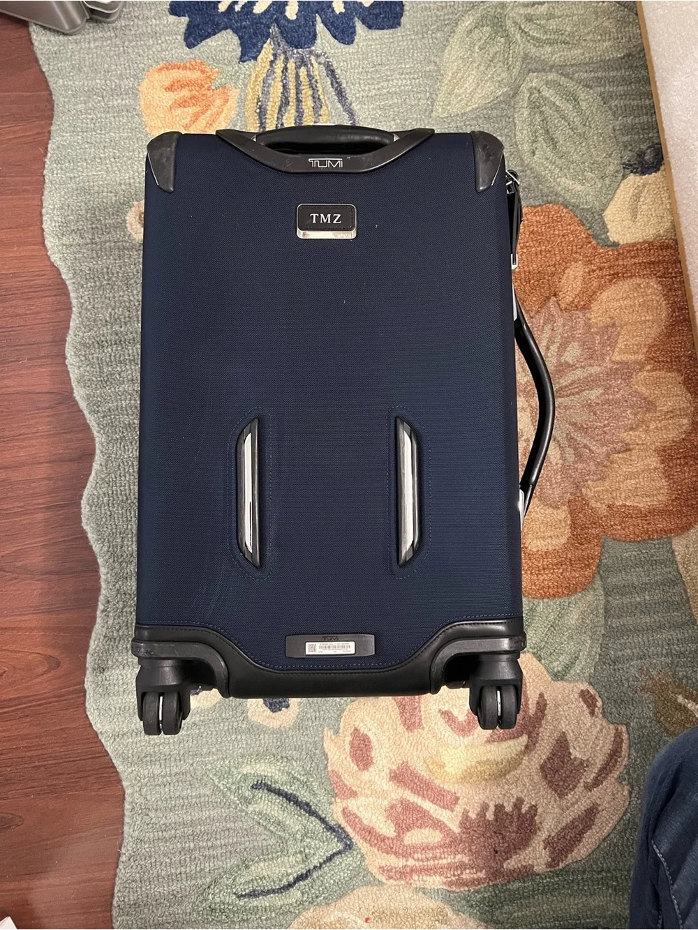 Tumi arrive navy
