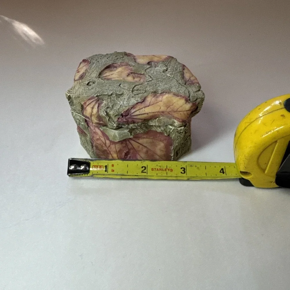 Trinket Box-Leaf Impression Texture,‎ Two-Tone Hexagon Form.
