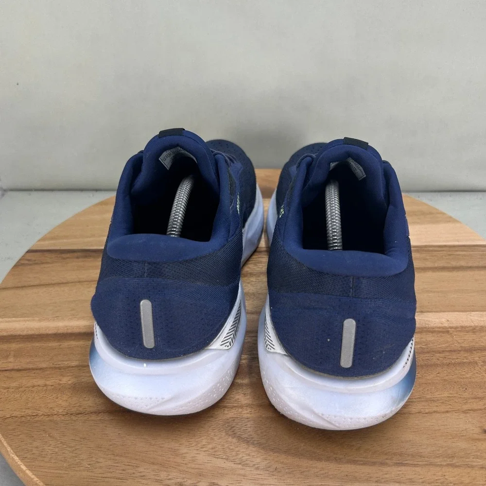 Brooks good used