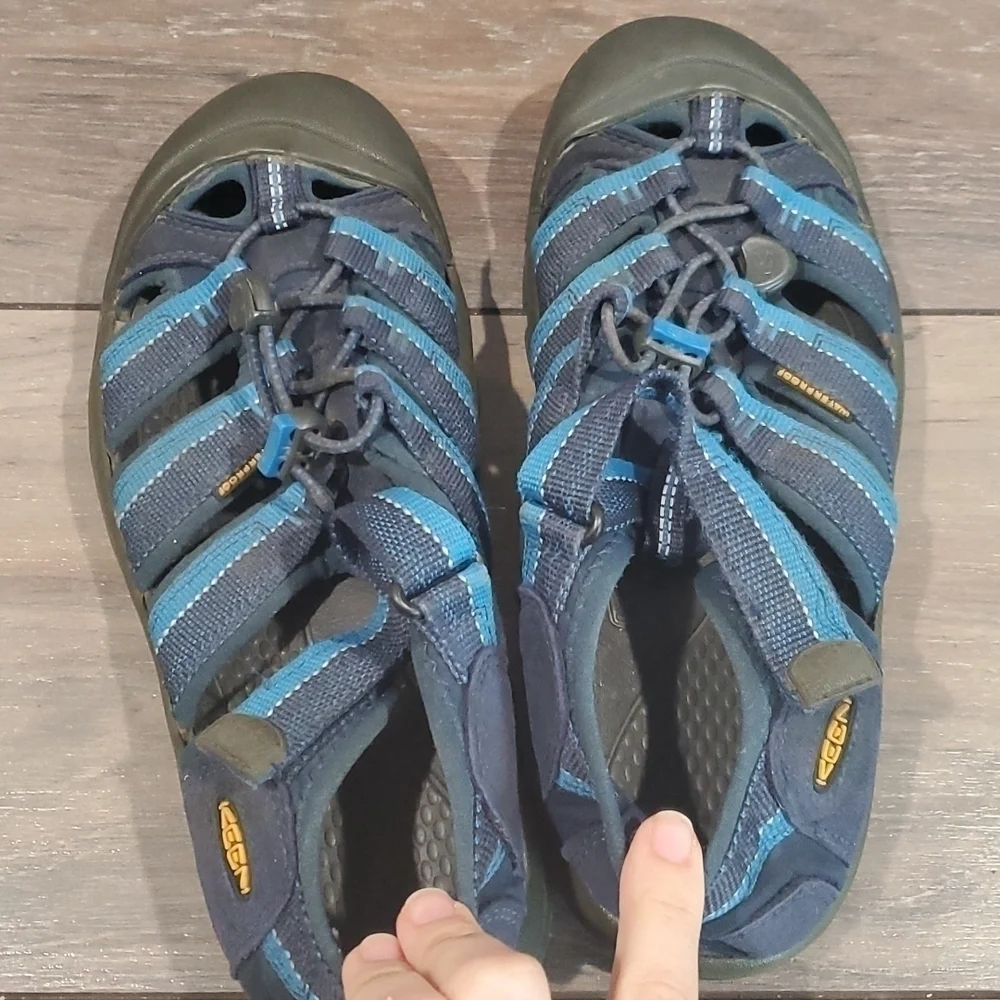 Keen Mens outdoor hiking sandals shoes sz 6 athletic