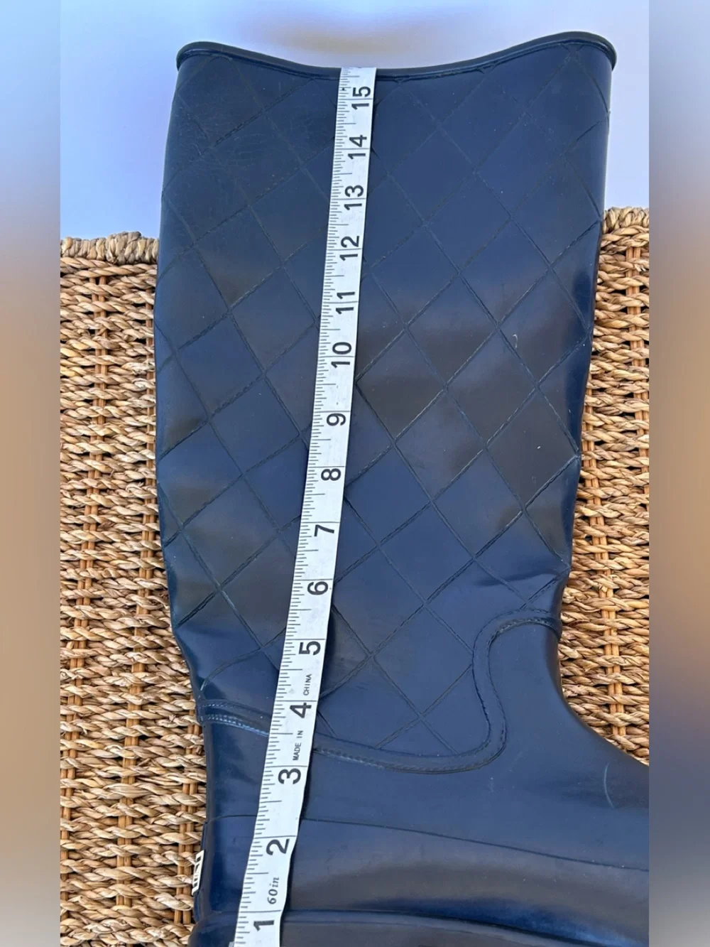 Sperry brand top