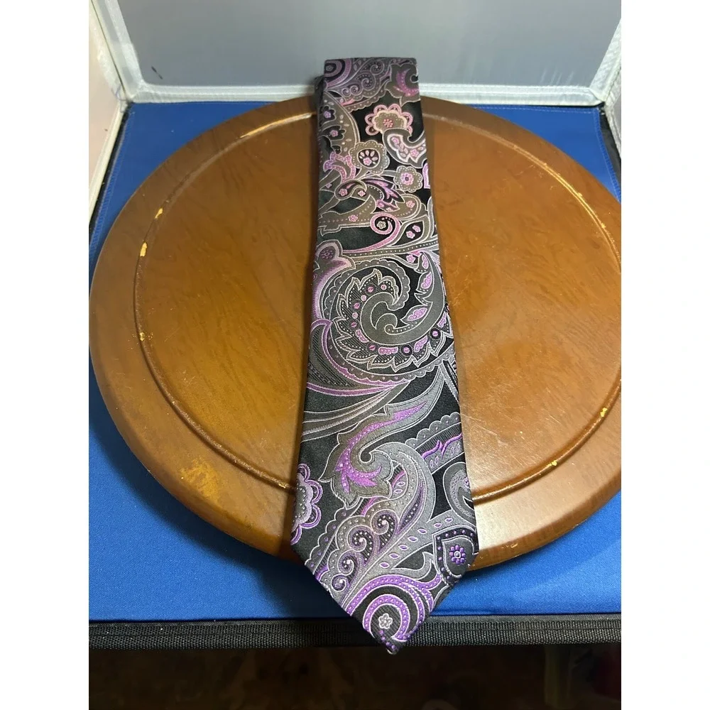 Croft &‎ Barrow Purple Men's 100% Silk Tie Paisley Necktie