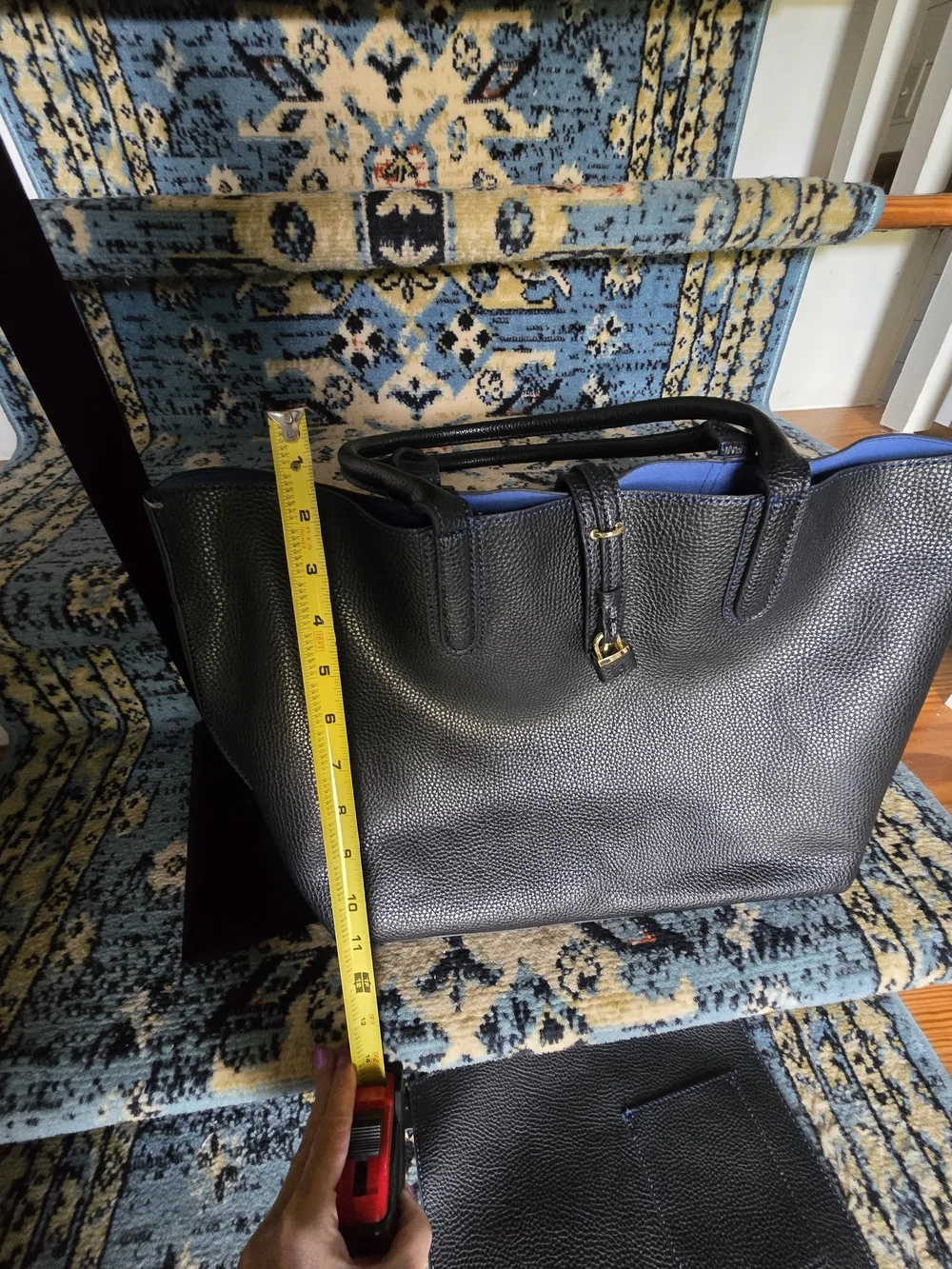 N/A spacious black