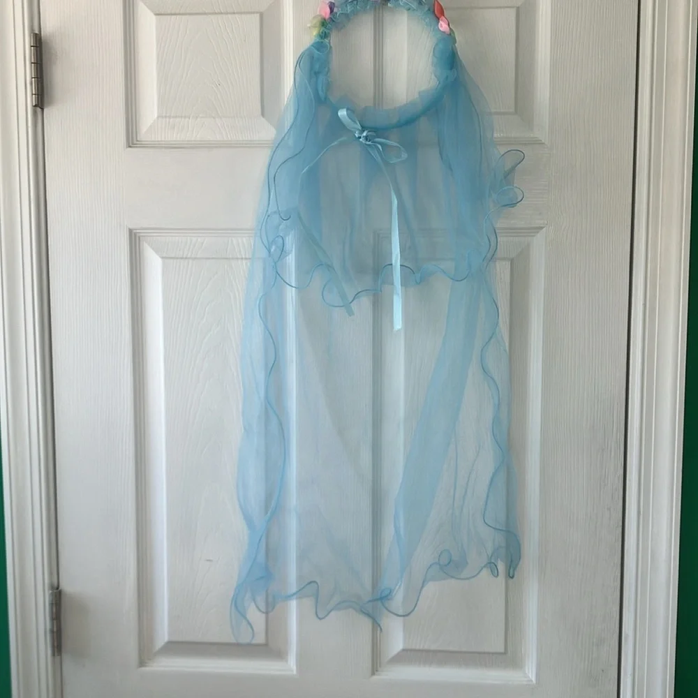 unbranded blue netting