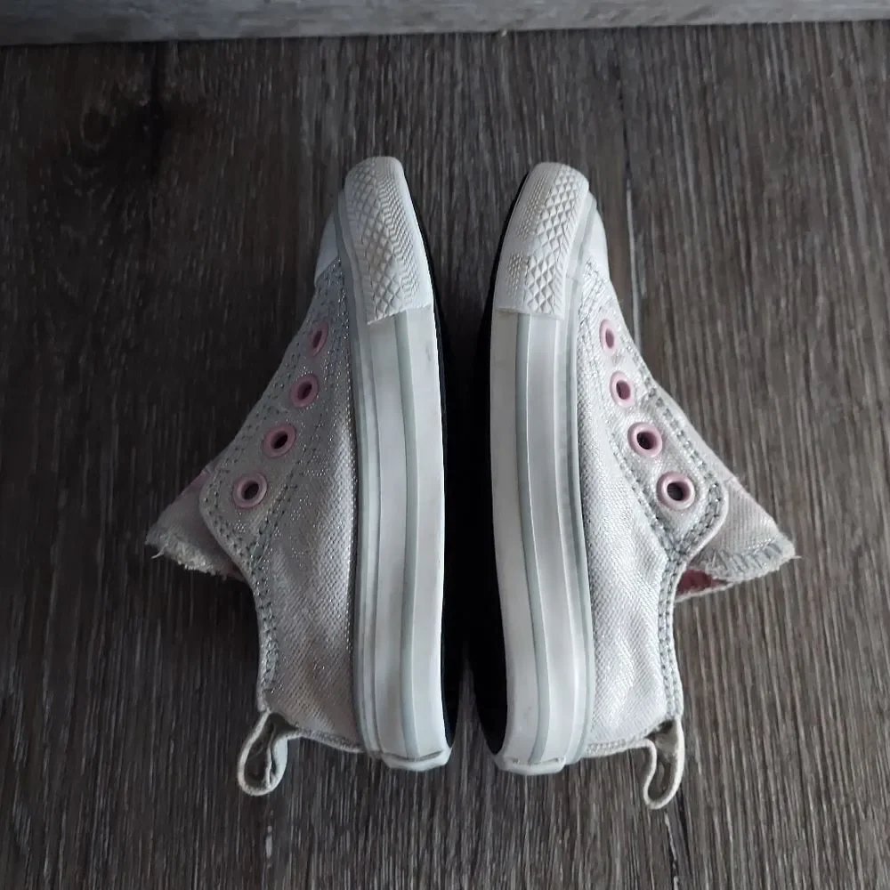 Converse sneaker hook