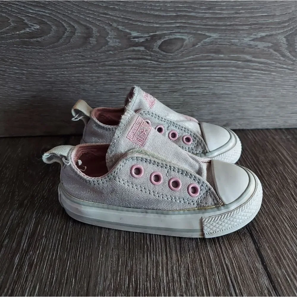 Converse sneaker hook