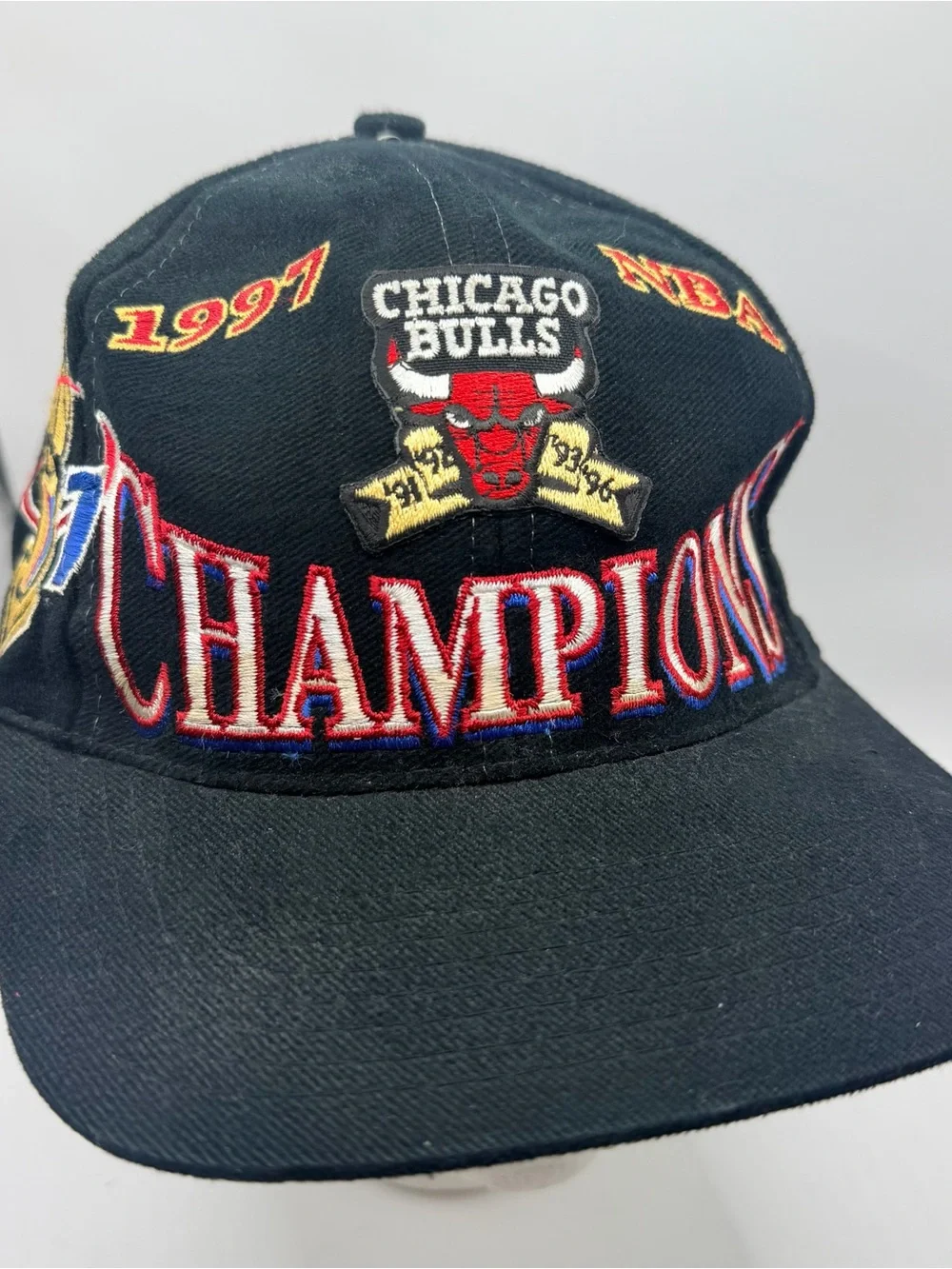 Vintage 1997 Chicago Bulls NBA Champions Logo Athletic Snapback Hat