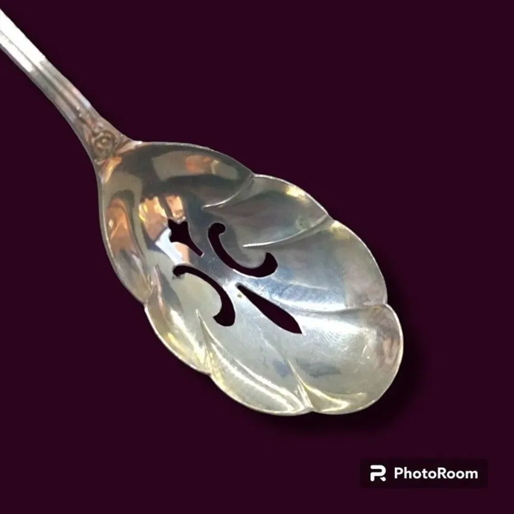 International Silver Company •	brand wm