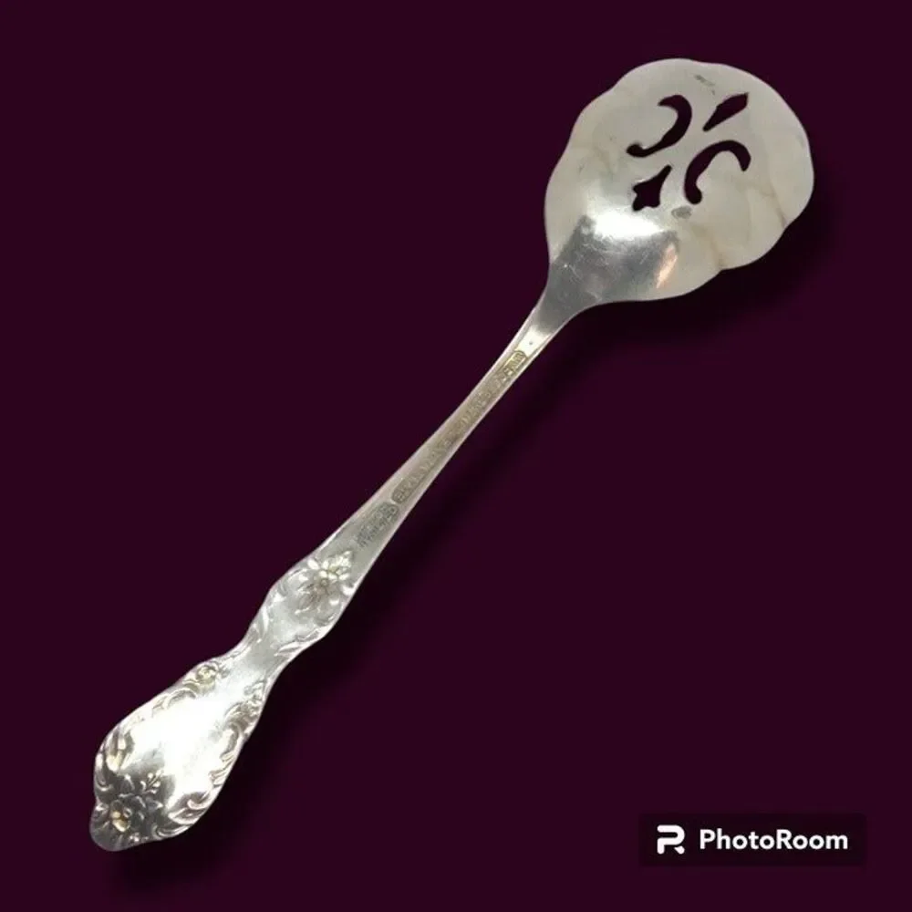 International Silver Company •	brand wm