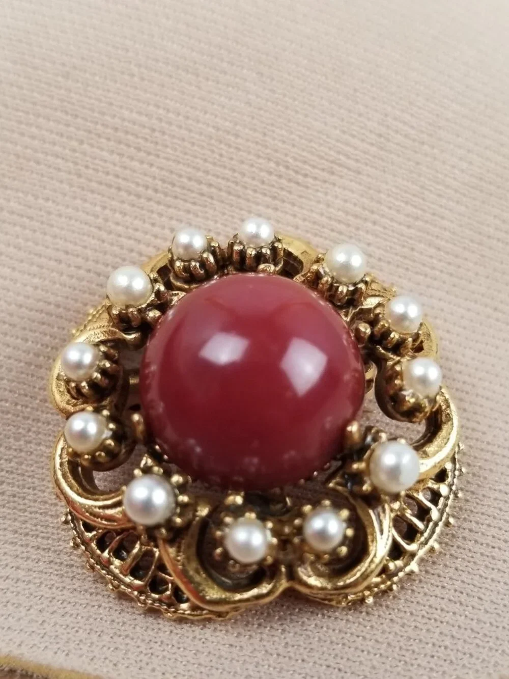 Florenza vintage brooch