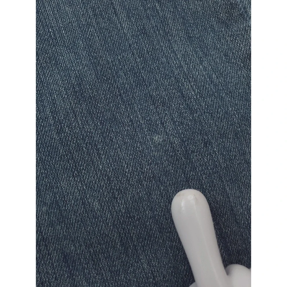 Levis levis 559