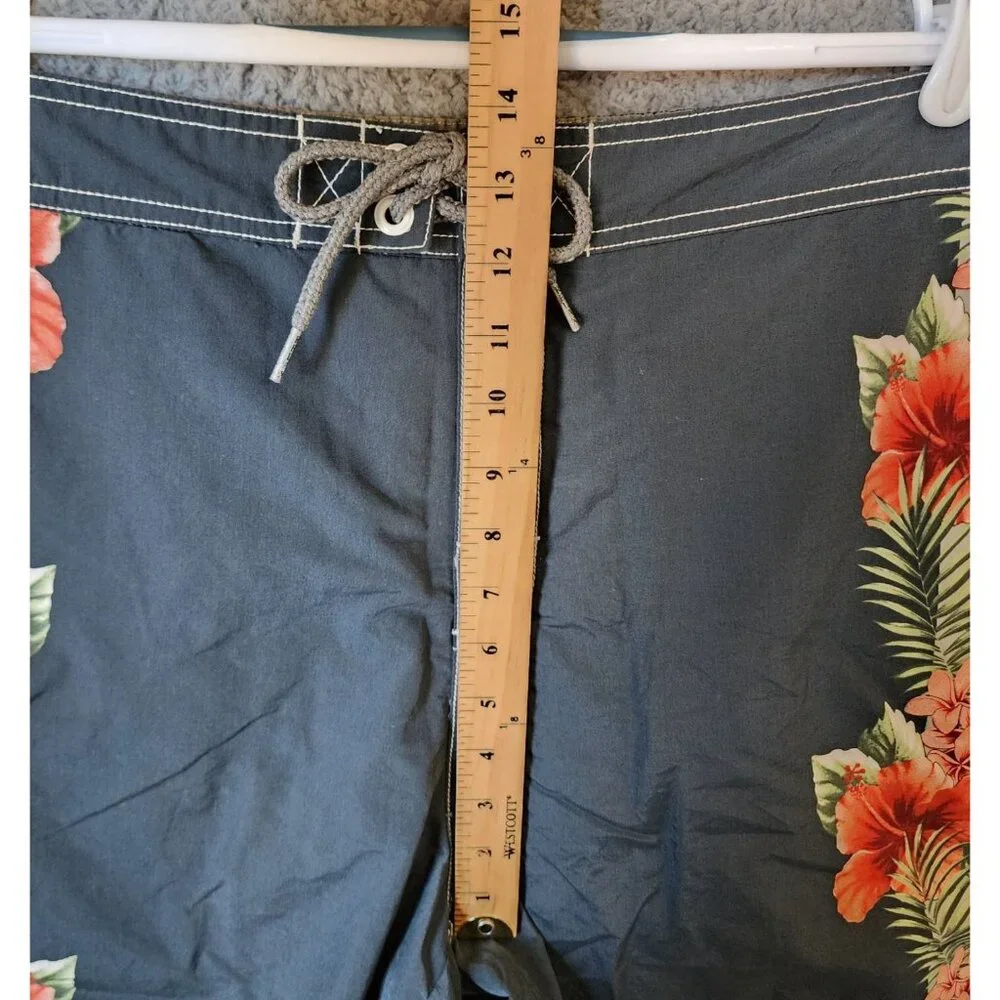 Tommy Bahama tommy bahama