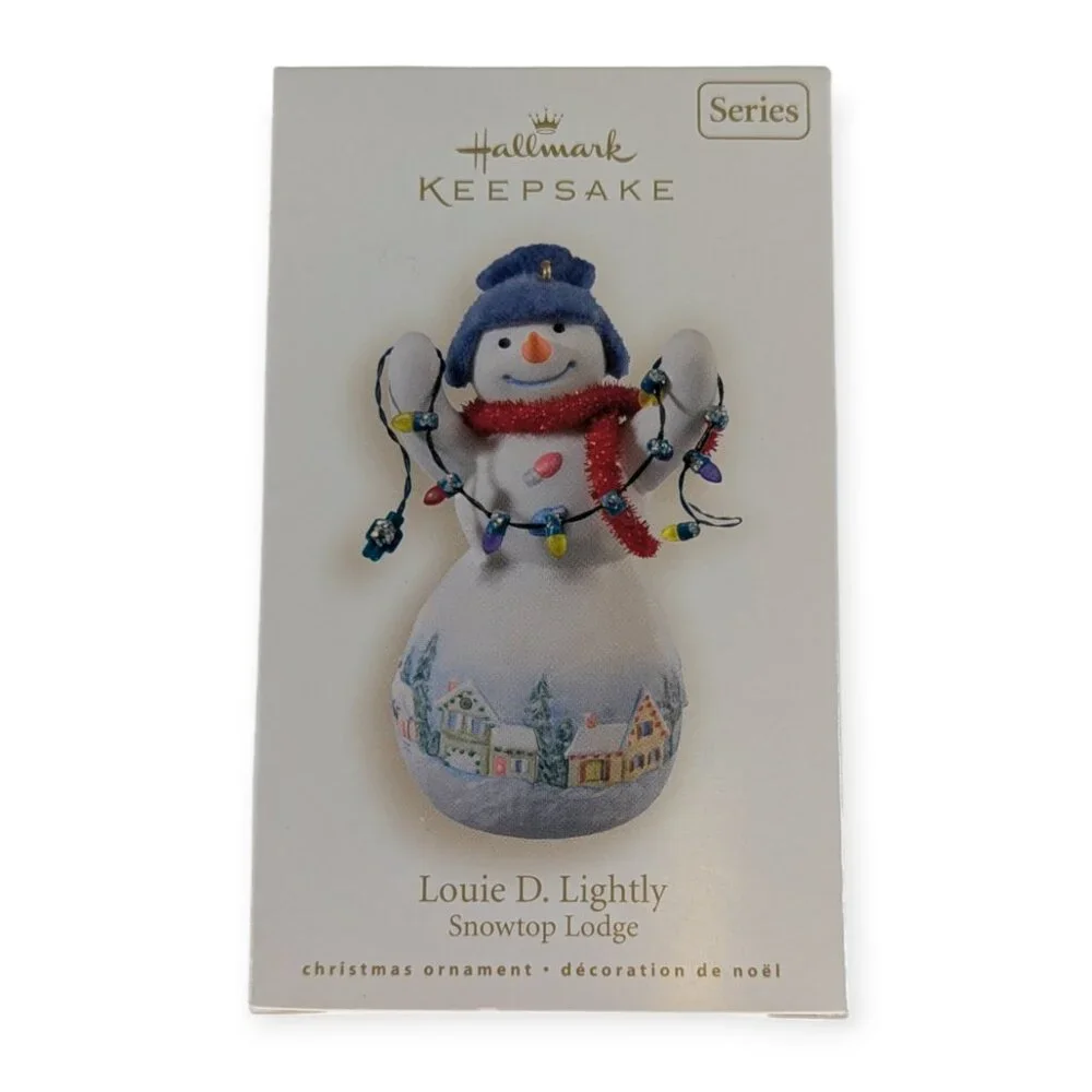 2008 Hallmark Louie D. Lightly Snowtop Lodge Porcelain 4th in the Series W/Box