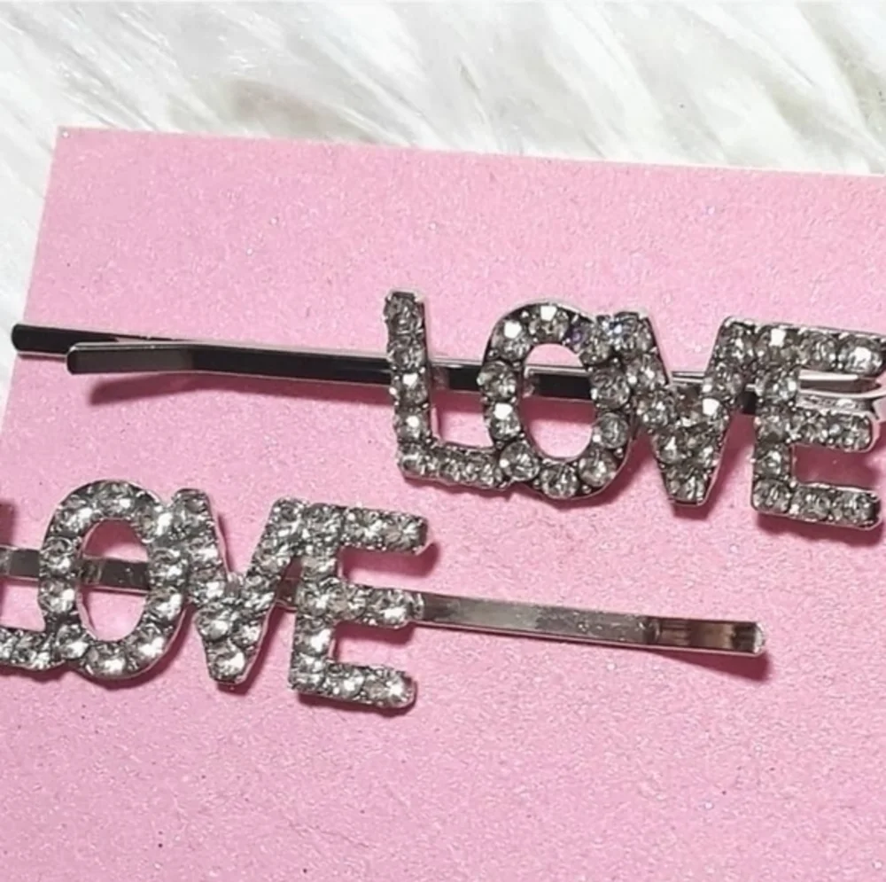 ☄LOVE Water Rhinestone Hair Pins