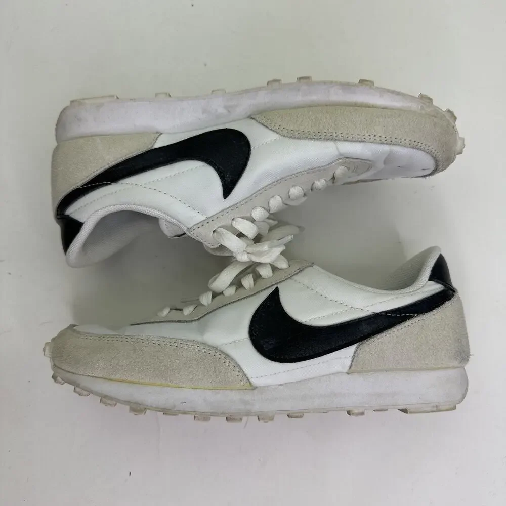 Nike daybreak sneakers