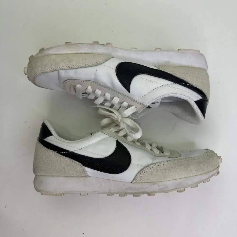 Nike daybreak sneakers