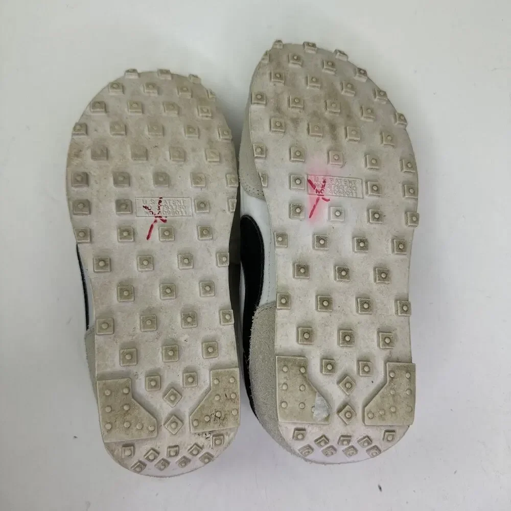 Nike daybreak sneakers