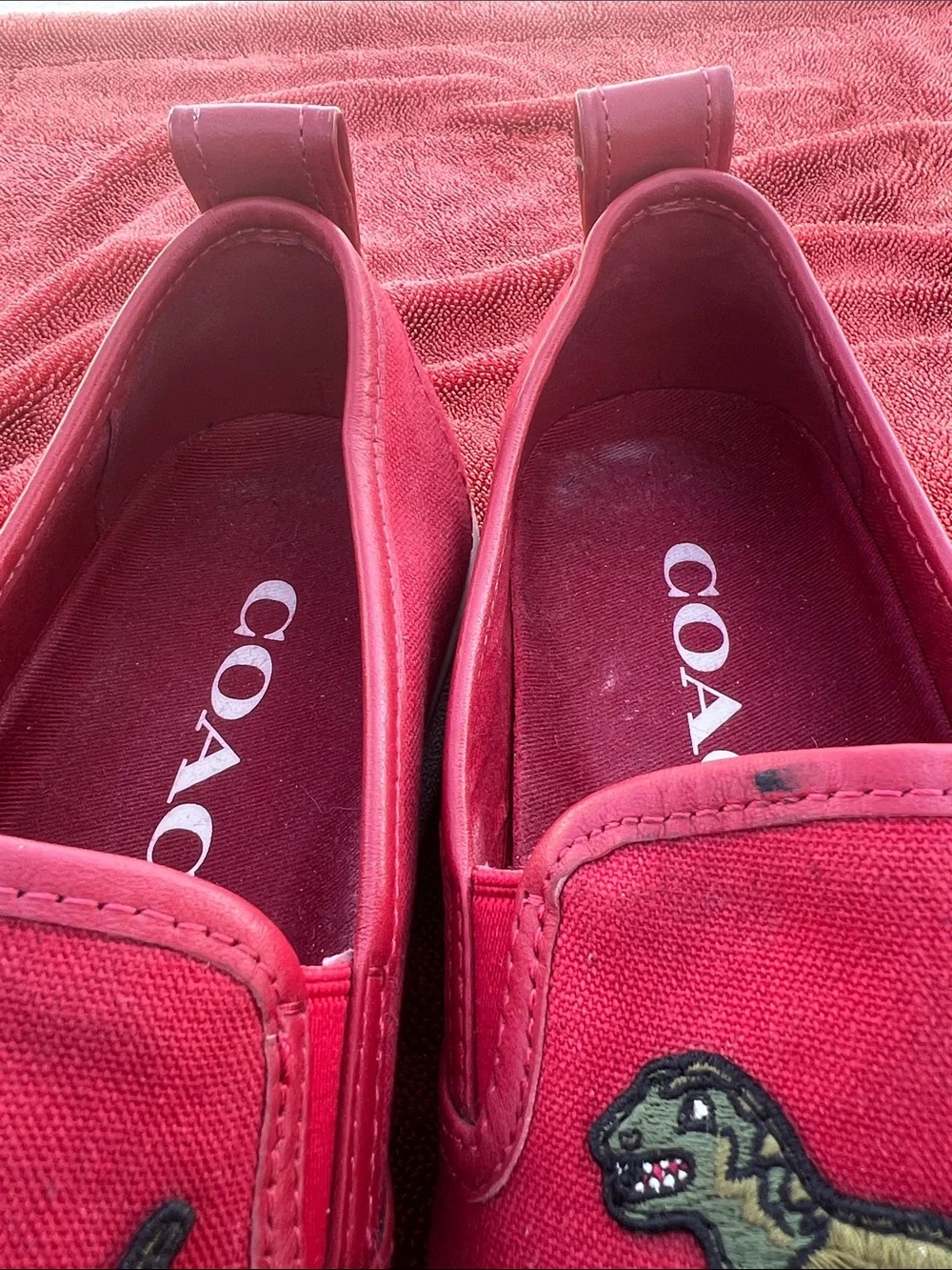 Coach casual slip