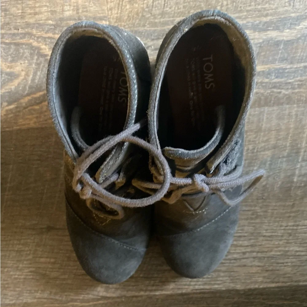 Toms stylish green