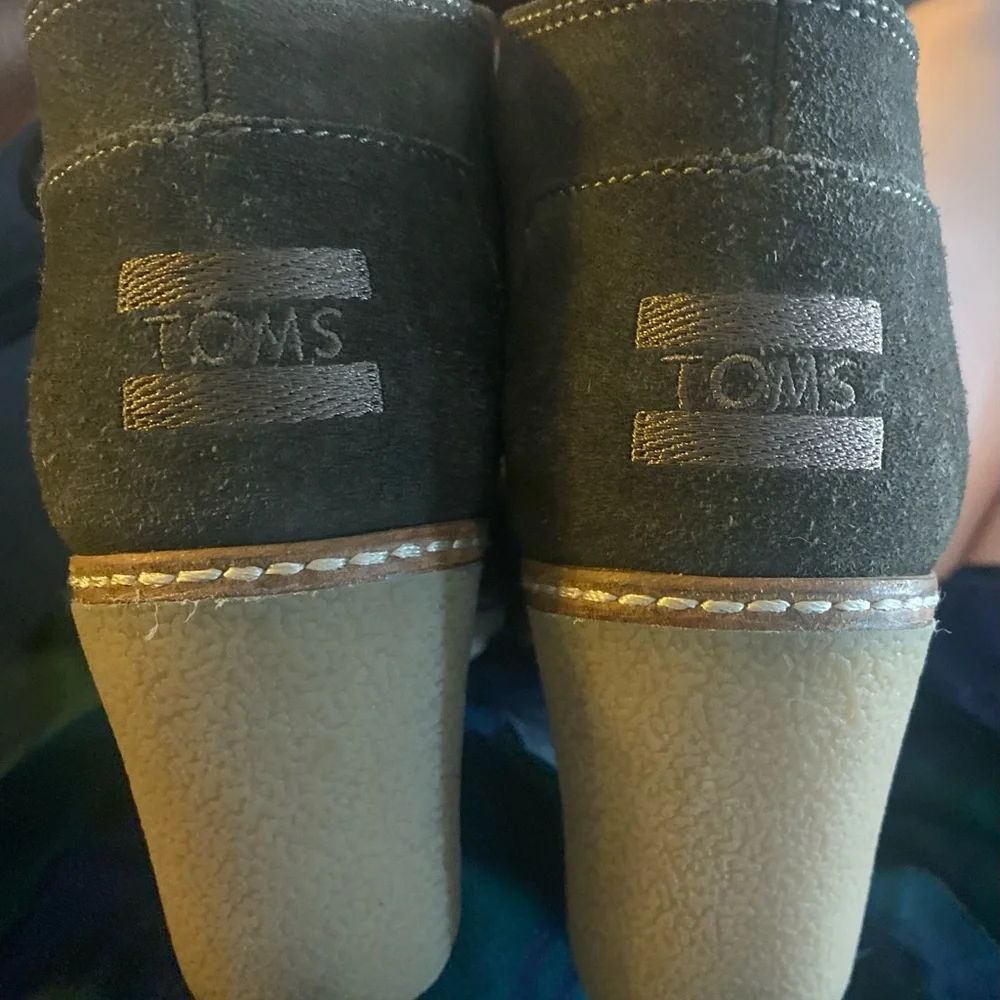 Toms stylish green