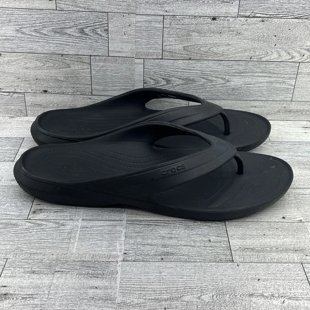 CROCS elevate your