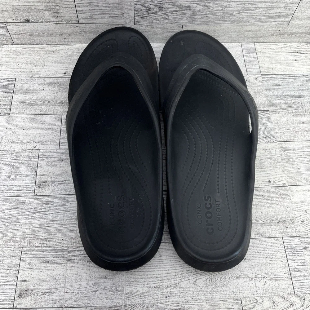 CROCS elevate your