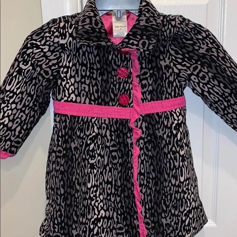 Leopard jacket with pink details. Size 4 toddler