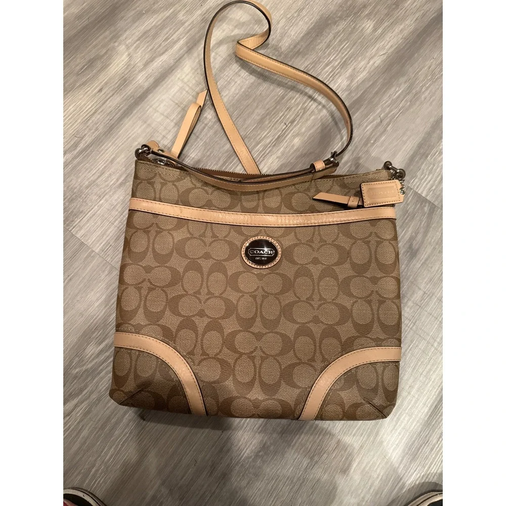 Coach Signature Peyton File Bag Khaki Brown Crossbody Messenger F18920