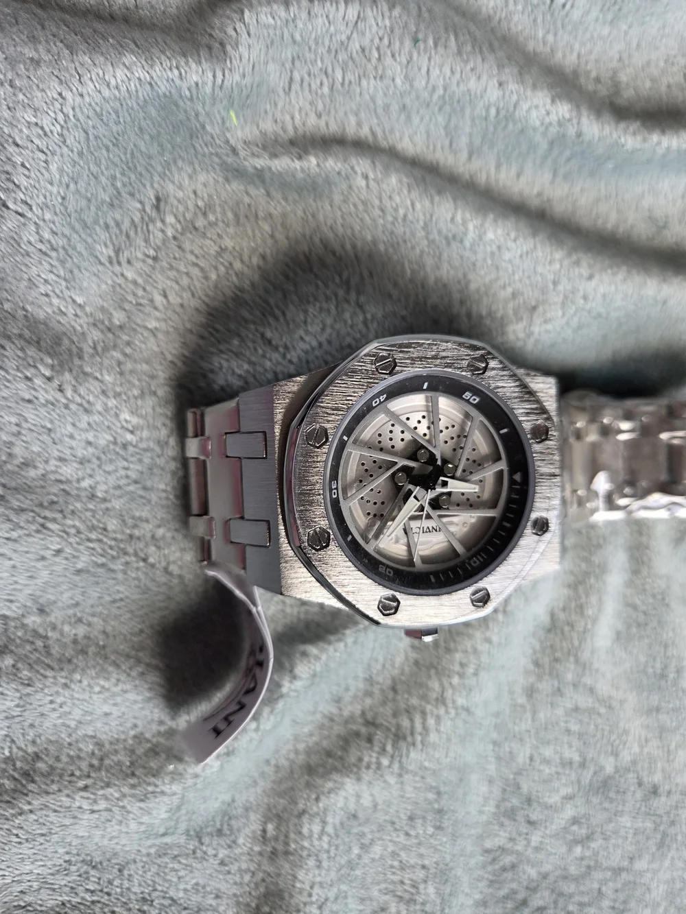 Invicta design skeleton