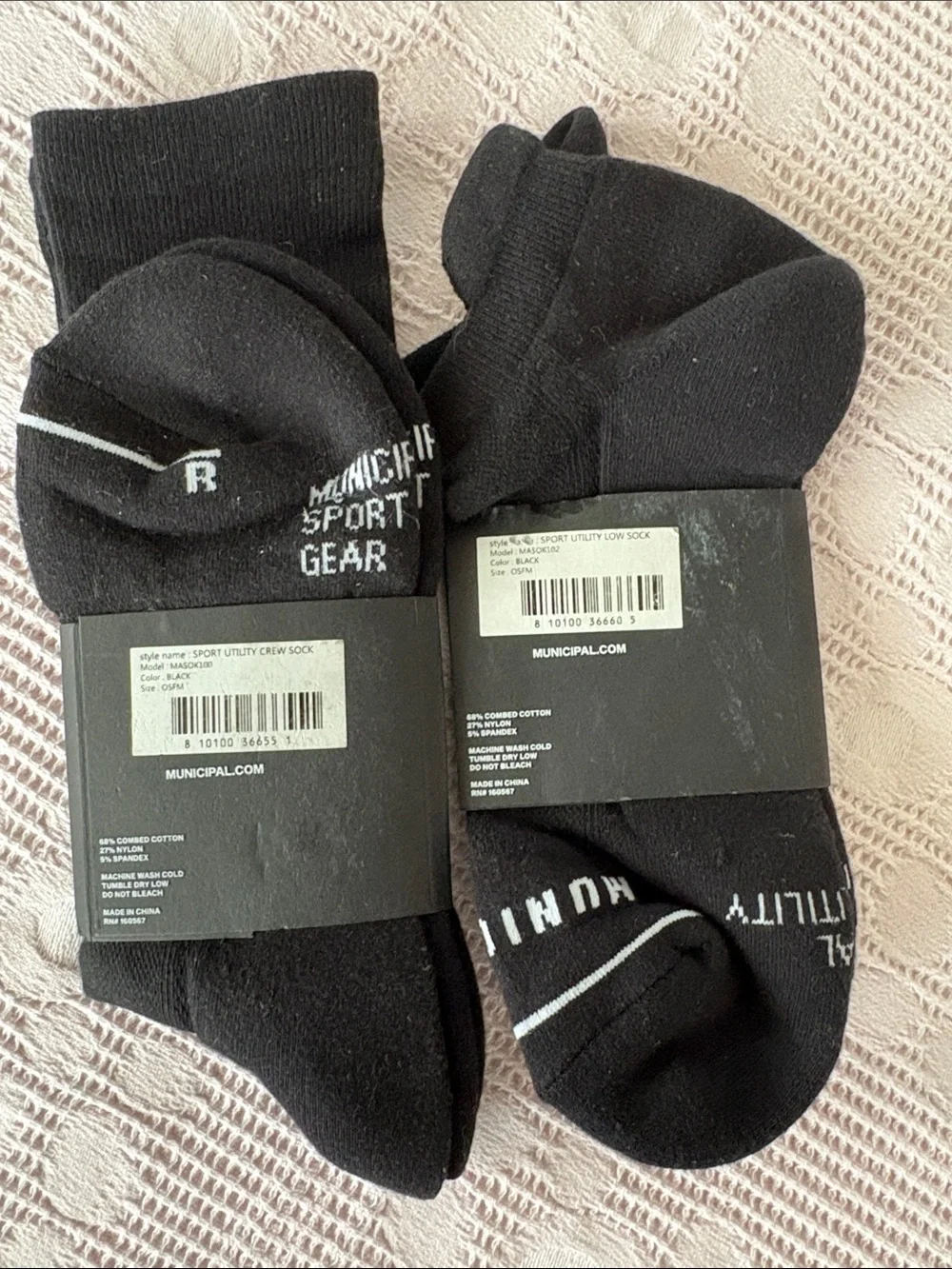 Municipal golf Black Athletic Crew and No-Show Sock Set