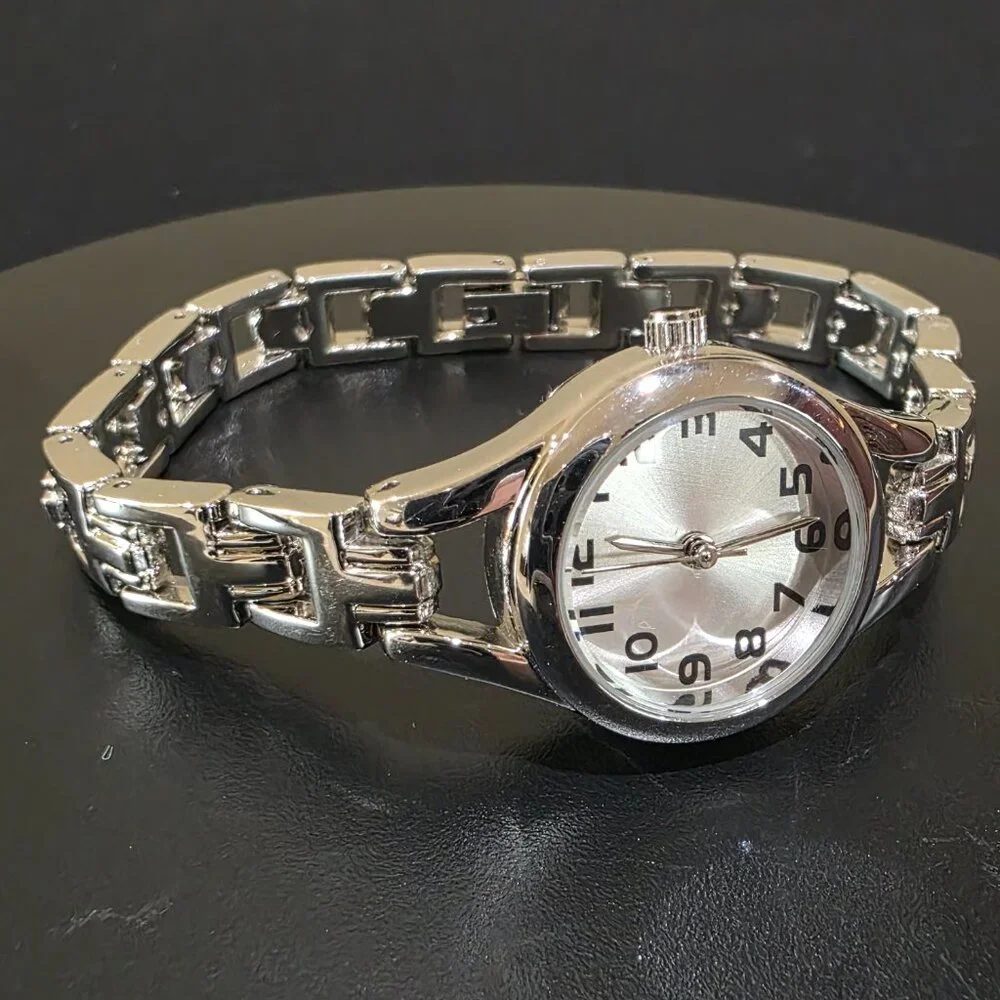 Easy to Read Round Silver Face Band Black Numbers Womens Wrist Watch New Battery