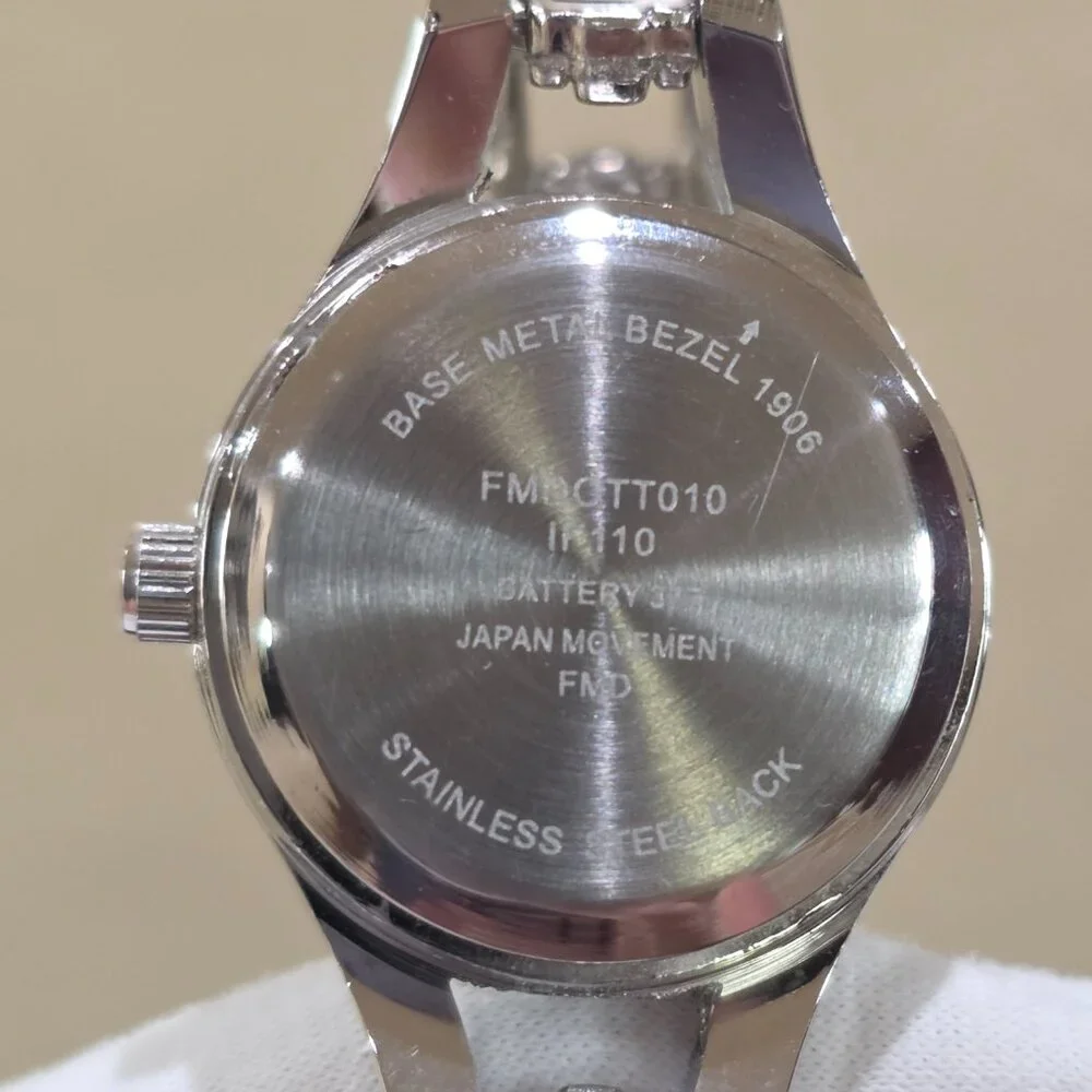 Easy to Read Round Silver Face Band Black Numbers Womens Wrist Watch New Battery