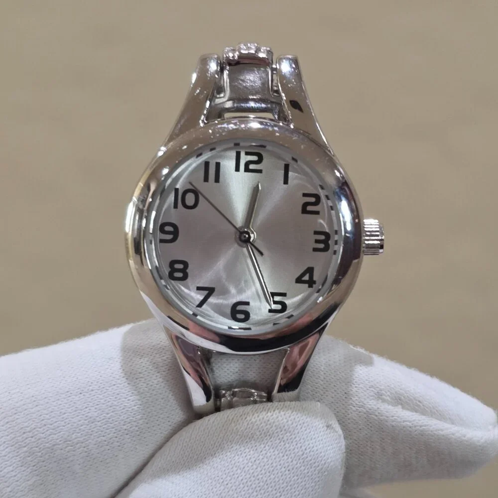 Easy to Read Round Silver Face Band Black Numbers Womens Wrist Watch New Battery