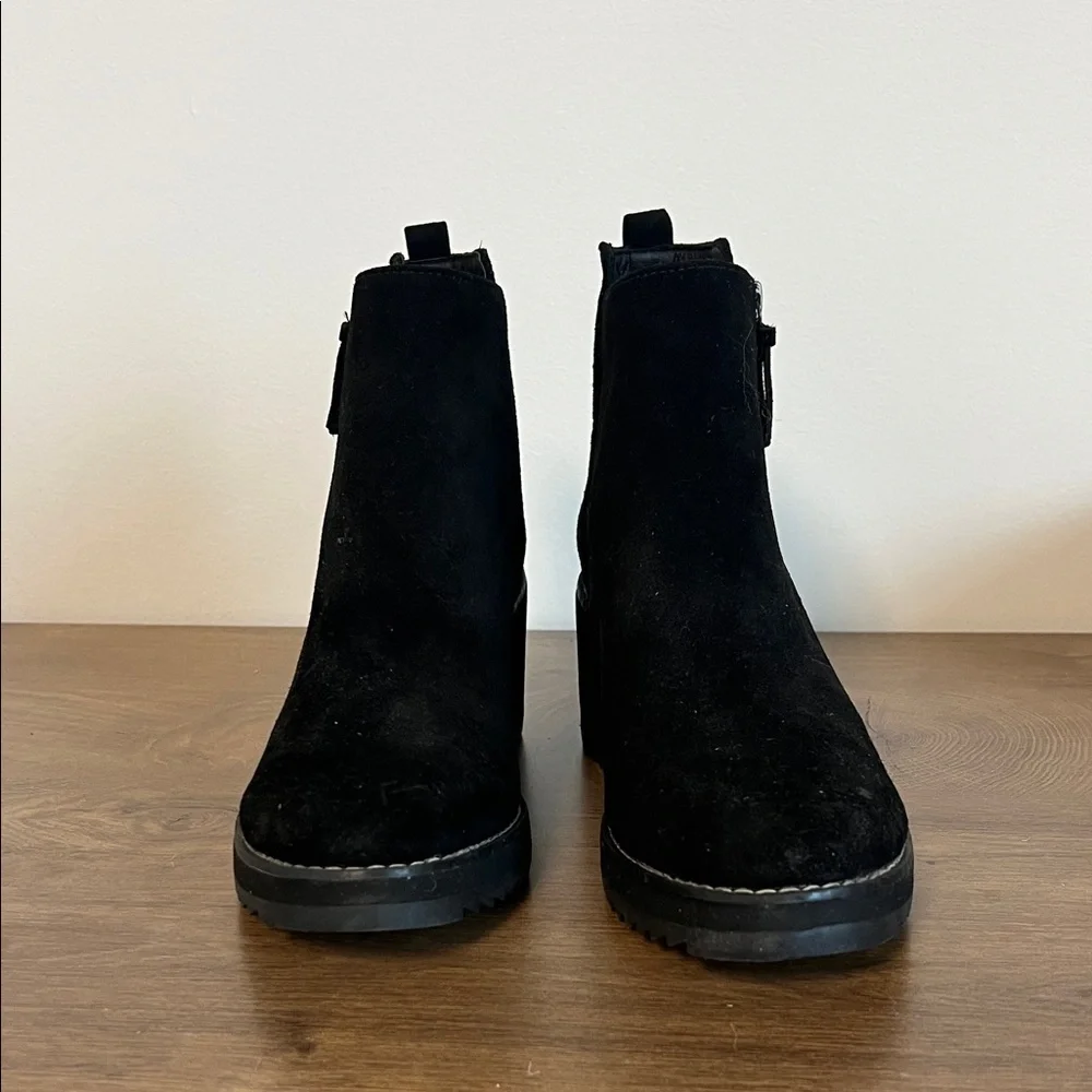 Sofft Black Suede Emeline Ankle Boots Waterproof Wedge Booties New US 7.5